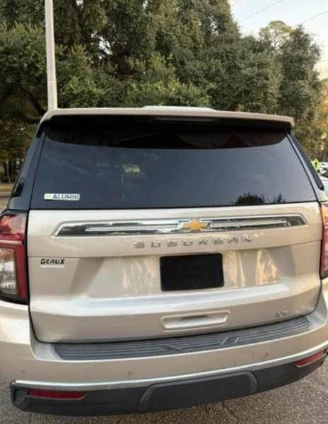 8901- UHIGH ALUMNI Decal